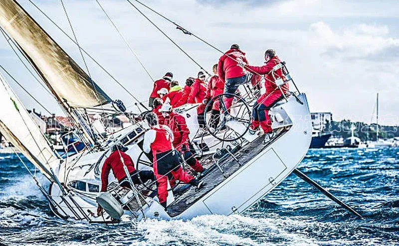 女子田径赛场上的速度与激情：一场竞技的盛宴